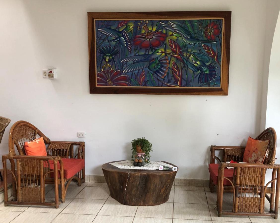 Alojamiento Familiar Custodia Tarapoto Exterior photo